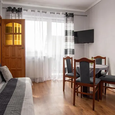 Ada - Goscinne בית אירוח *